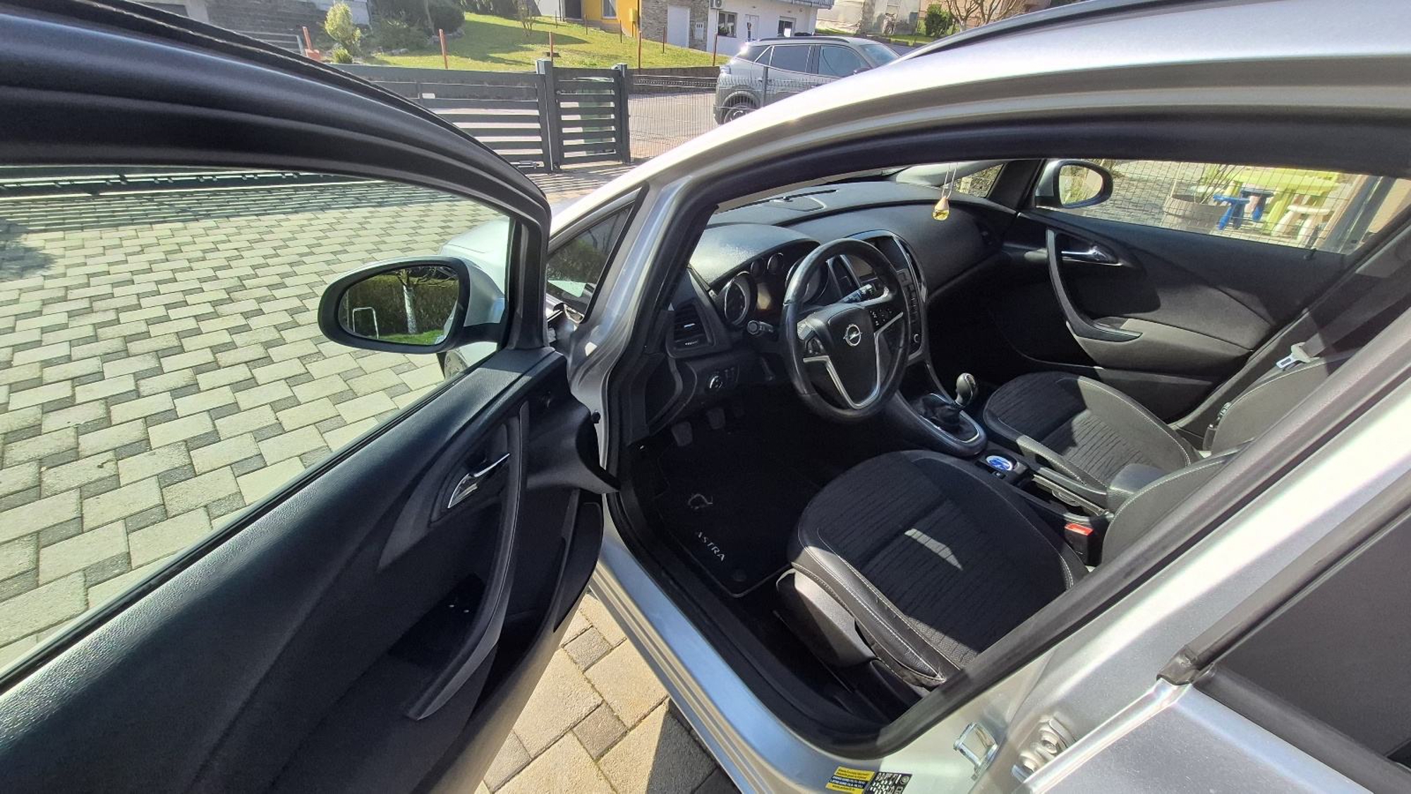 Opel Astra Sports Tourer 1.6CDTI 2016 81kw, servisna povijest, veliki servis odrađen, euro 6
