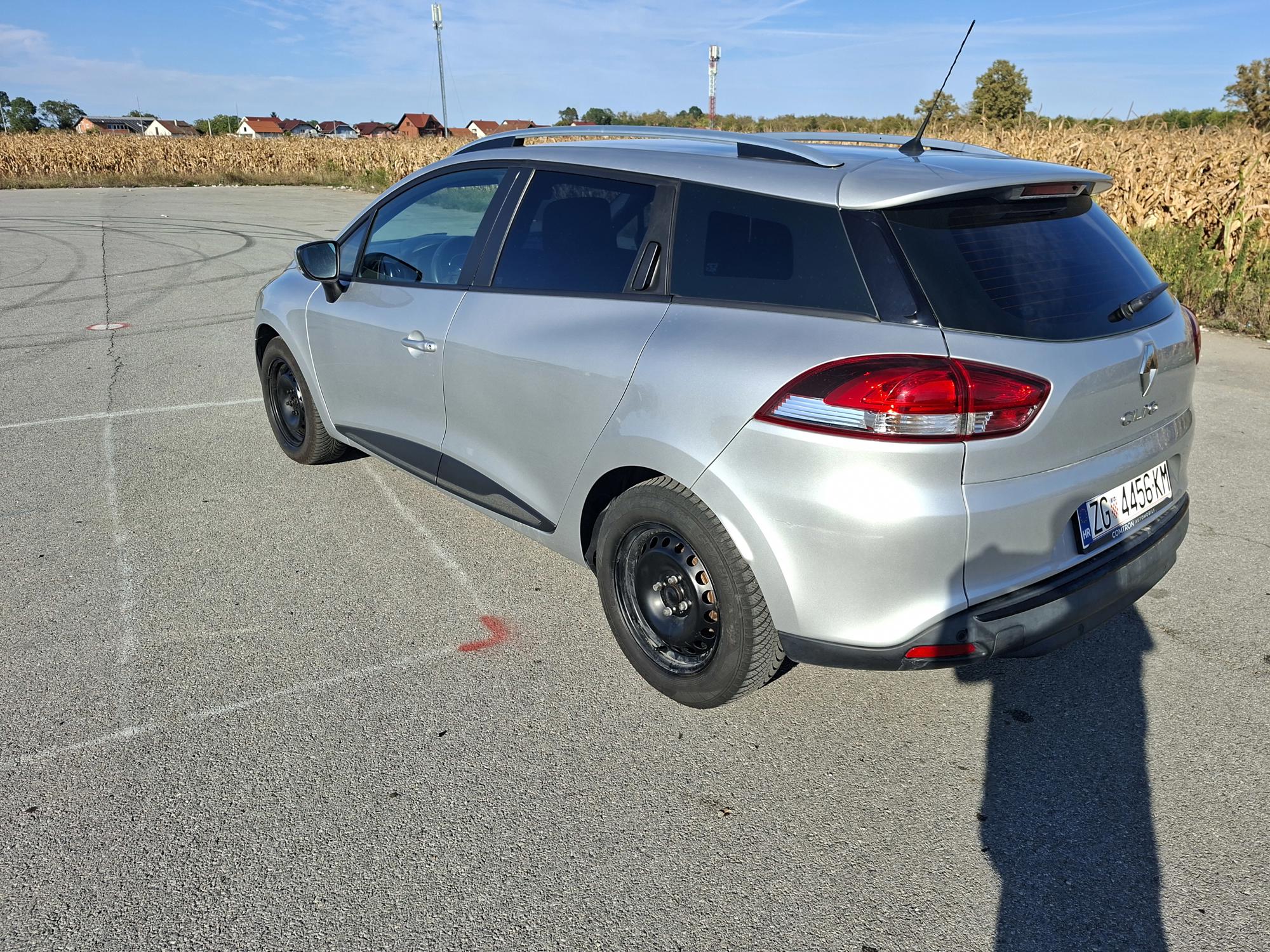 TRenault  clio 