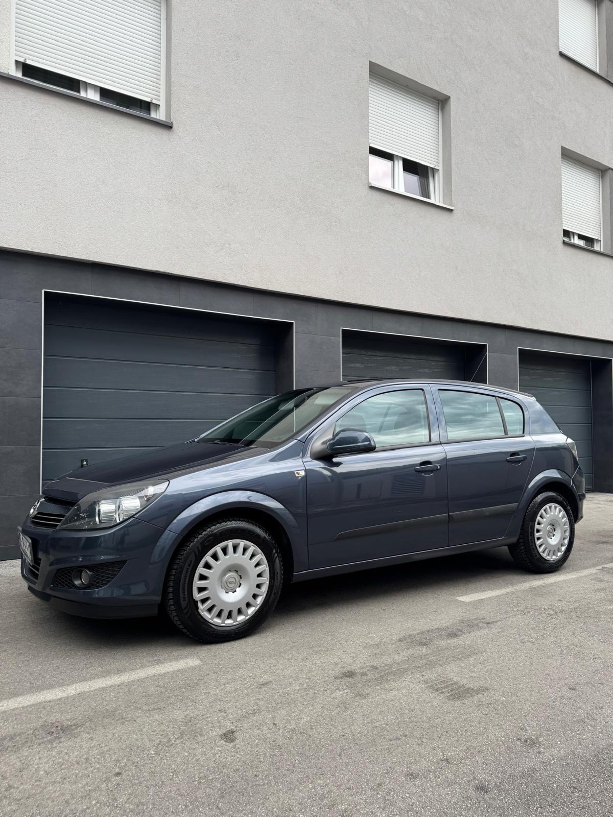 OPEL ASTRA //171tkm//prvi vlasnik//HR auto//klima//odličan//