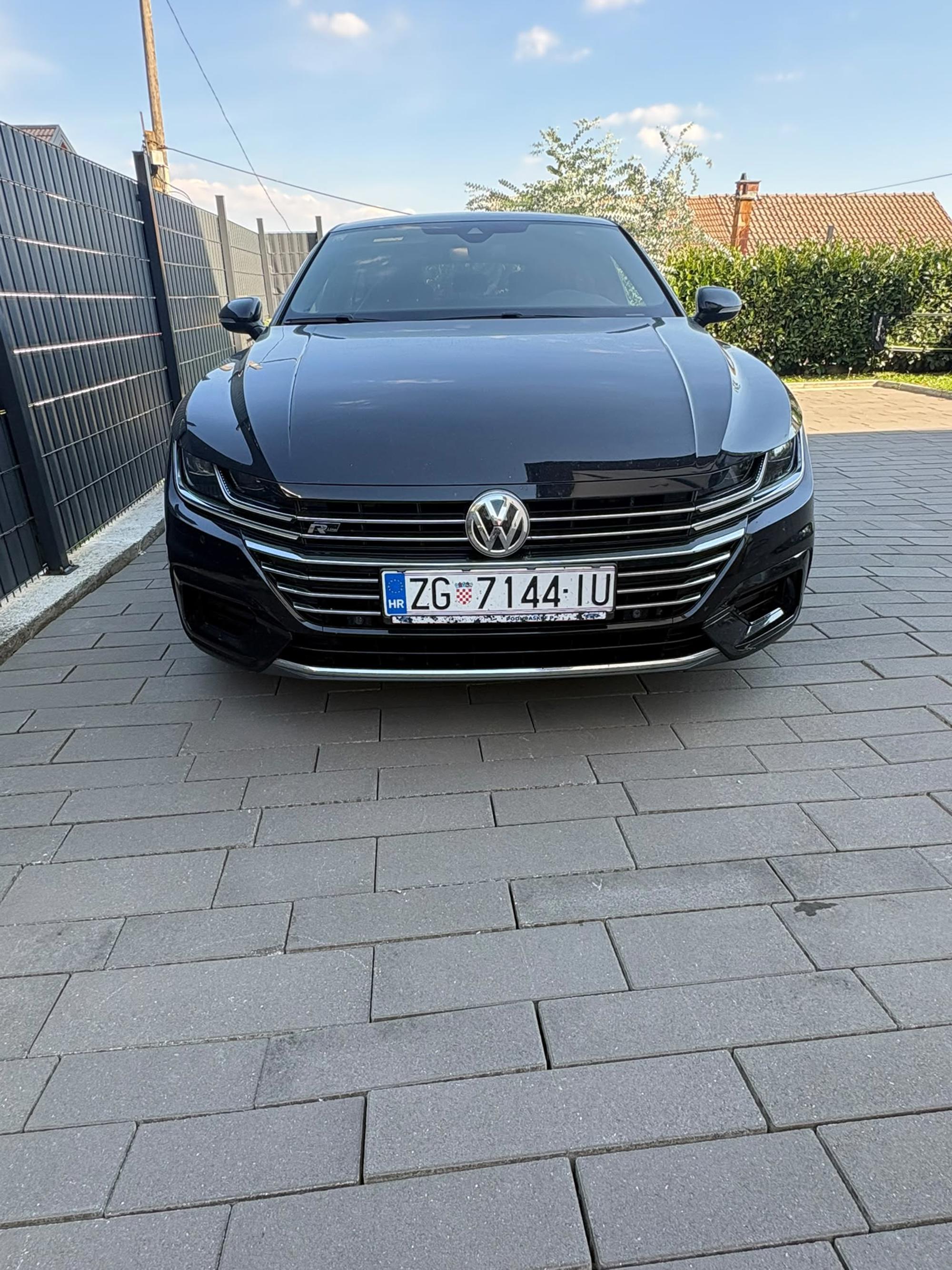 VW Arteon R-line