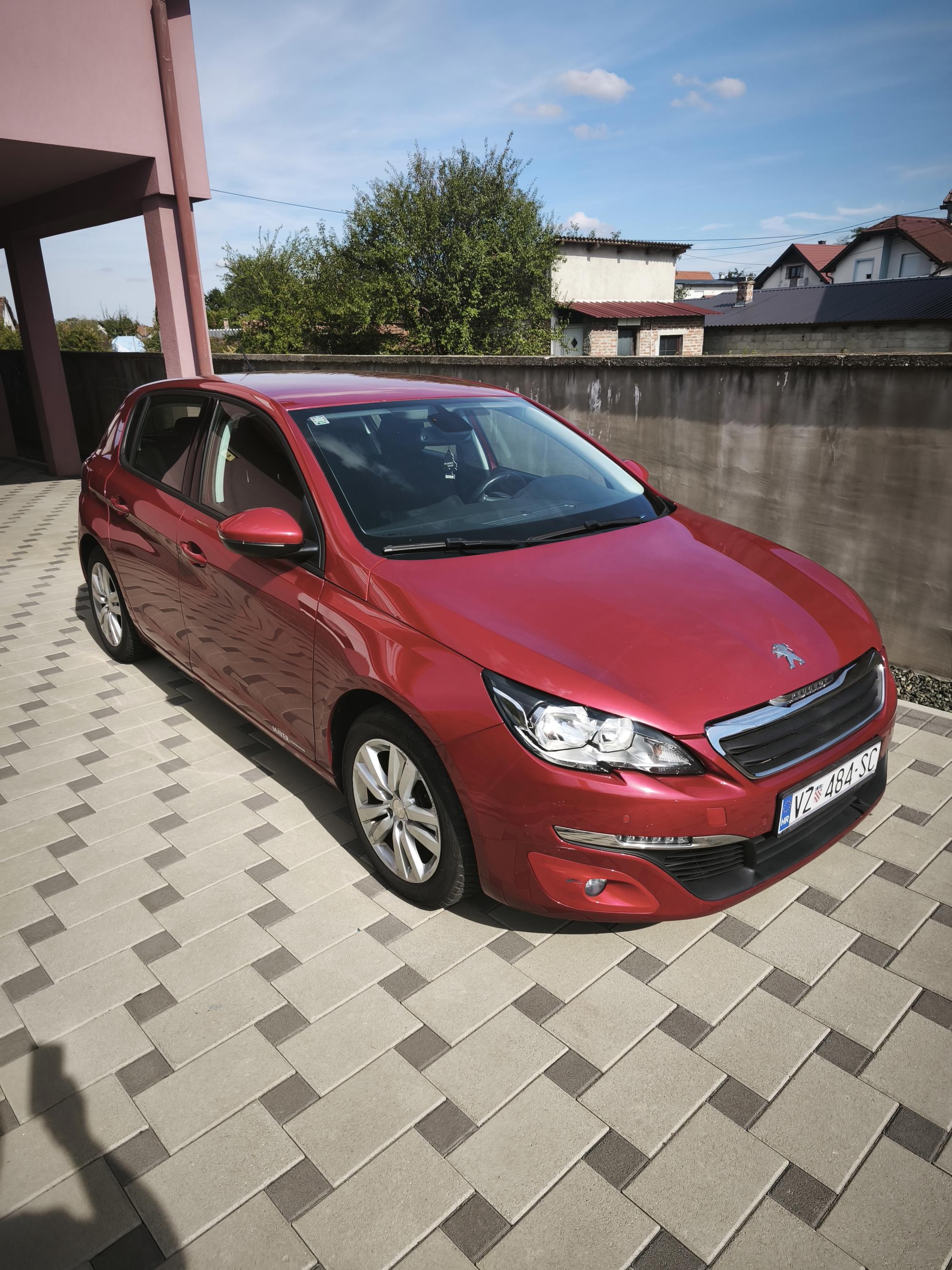 Peugeot 308 1,2 benzin