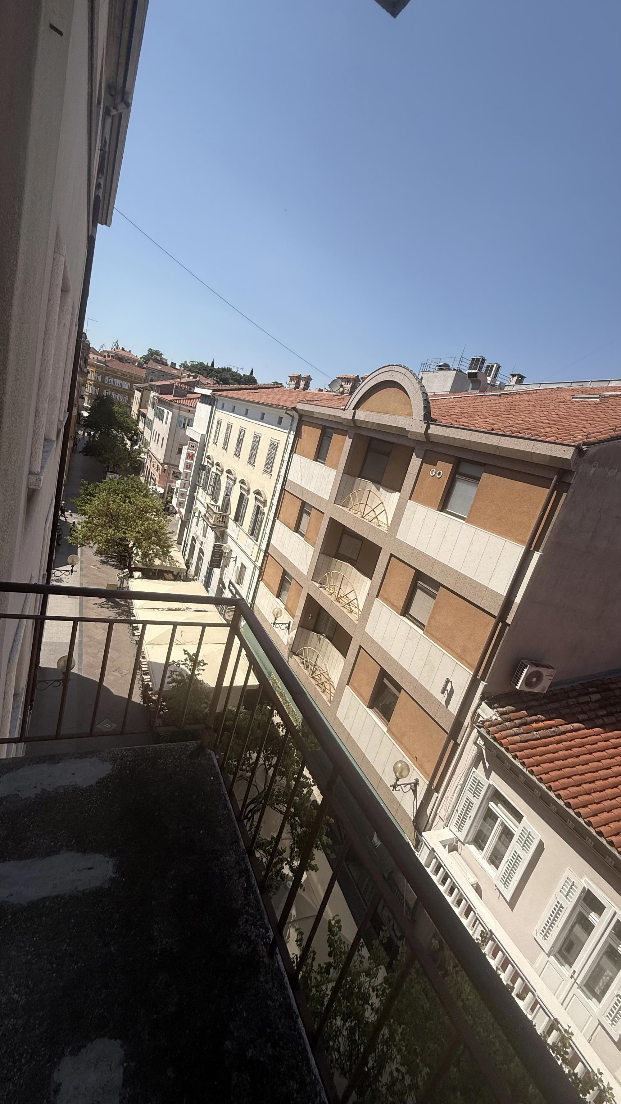 Stan u centru Pule 100m2 - Dugoročni najam od 01.02.2027.