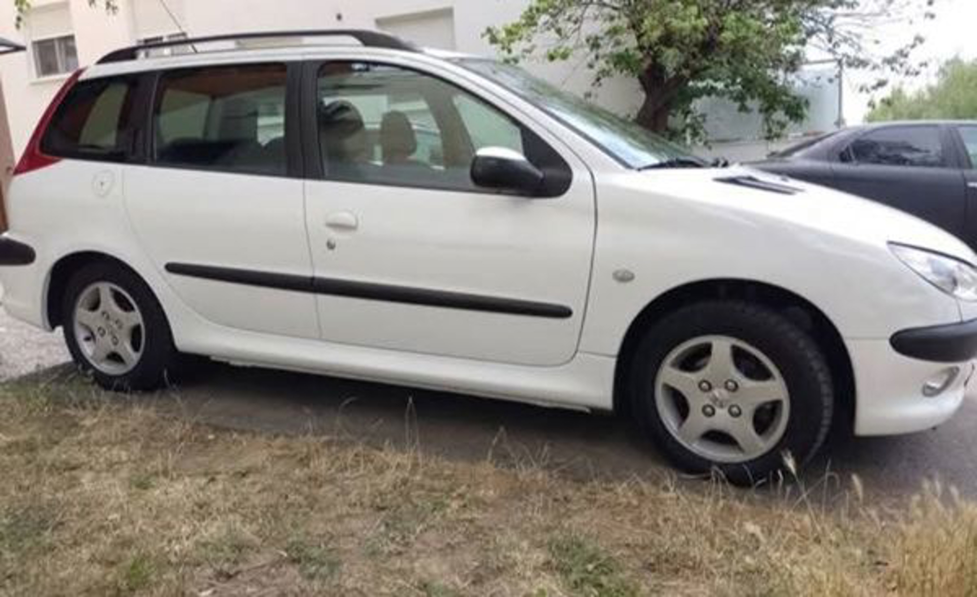Pegeot 206 sw, 1.4 hdi, 2004 reg 2/27 u obitelji od početka
