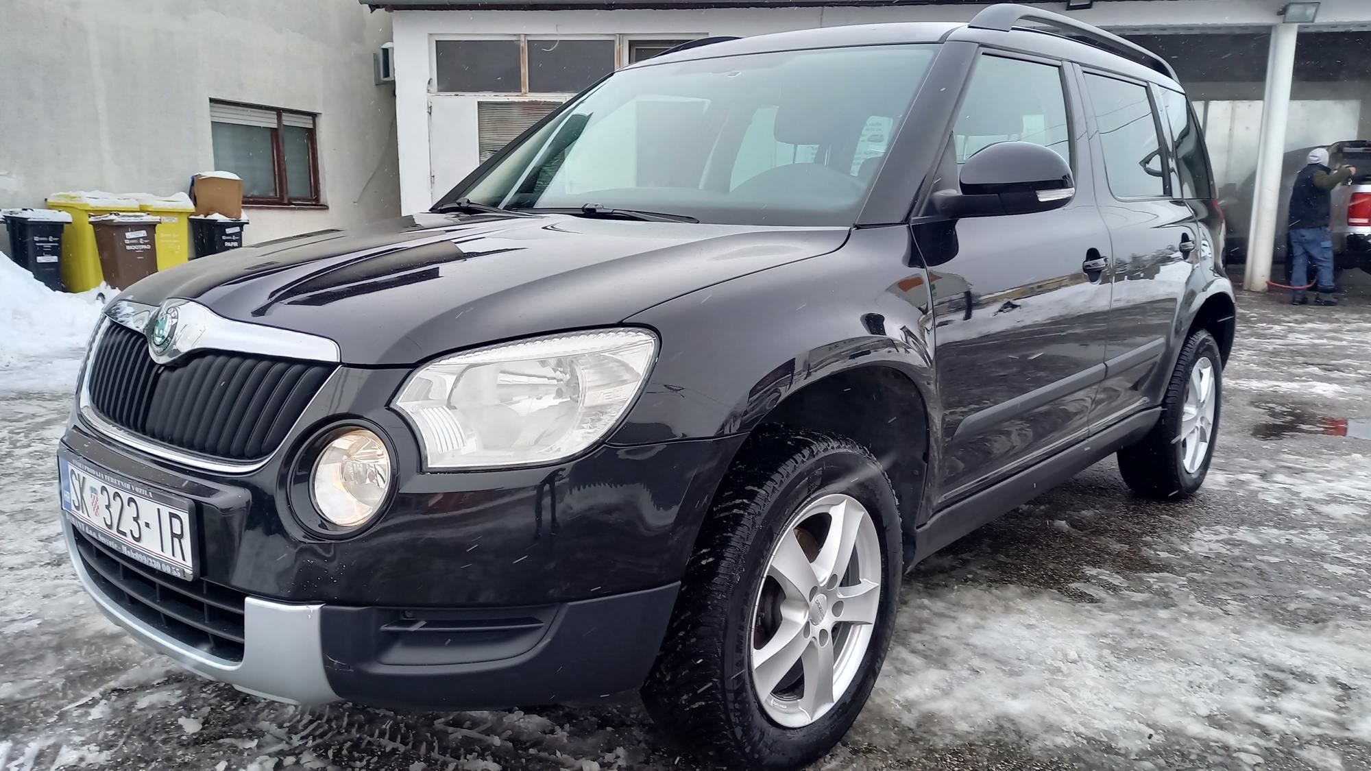 ŠKODA YETI 2.0 TDI☆AUTO KLIMA☆ALU☆REGISTRIRANA☆2 WD☆2 X SET KOTAČA☆1.VLASNIK☆