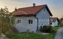 Prodaje se kuća ili prekrasna vikendica u Kloštar Ivaniću sa imanje...
